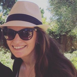 Meet your Posher, Christina